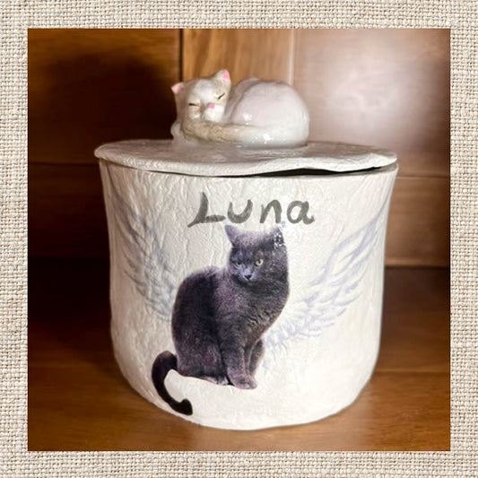 Customized Handcrafted Clay Sculpture Urn Kit for Beloved Pets