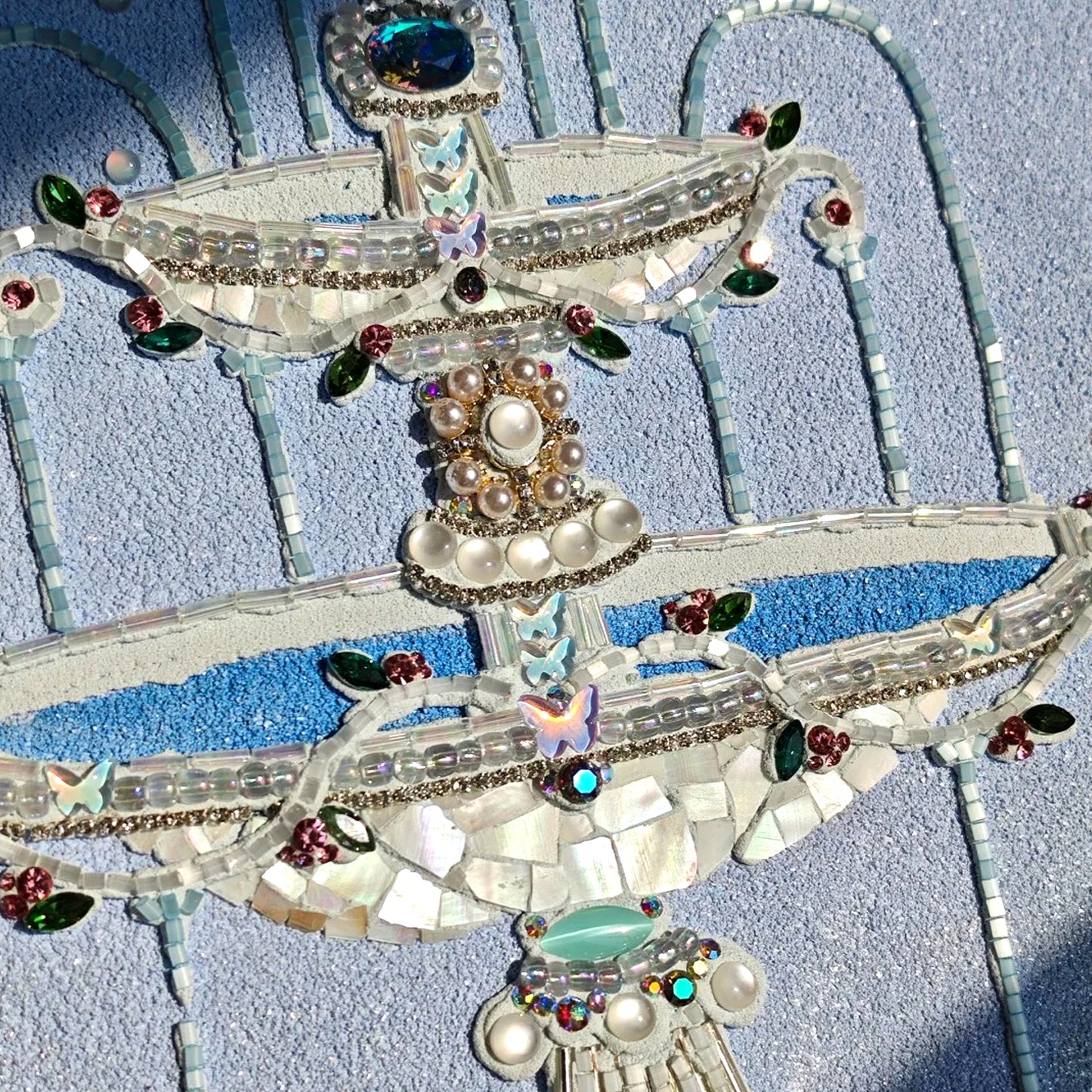 Crystal Fountain Gem Art Kit Textured Sapphire Canvas with Pearl & Gemstone